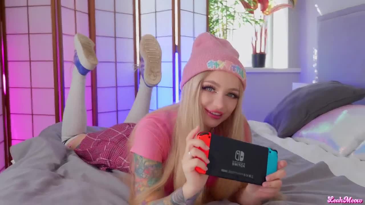 Watch Horny gamer girl really wants some dick in her narrow pussy - Leah Meow Short Sex Videos - Duration: 09:03 | ePornNEW.