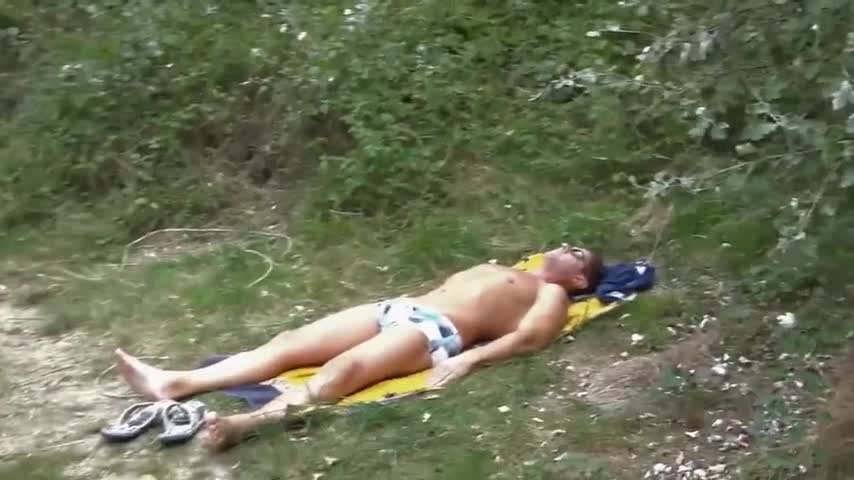 Watch zwei freundinnen gehen im wald spazieren und treffen einen kerl Short Sex Videos - Duration: 07:22 | ePornNEW.