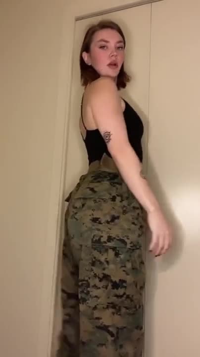 Watch Military girl! Sexy Female Marine Corps Veteran Short Sex Videos - Duration: 03:32 | ePornNEW.