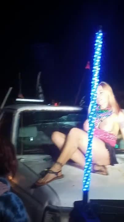 Watch Redneck Yacht Club Slut dances on truck nud Short Sex Videos - Duration: 03:27 | ePornNEW.