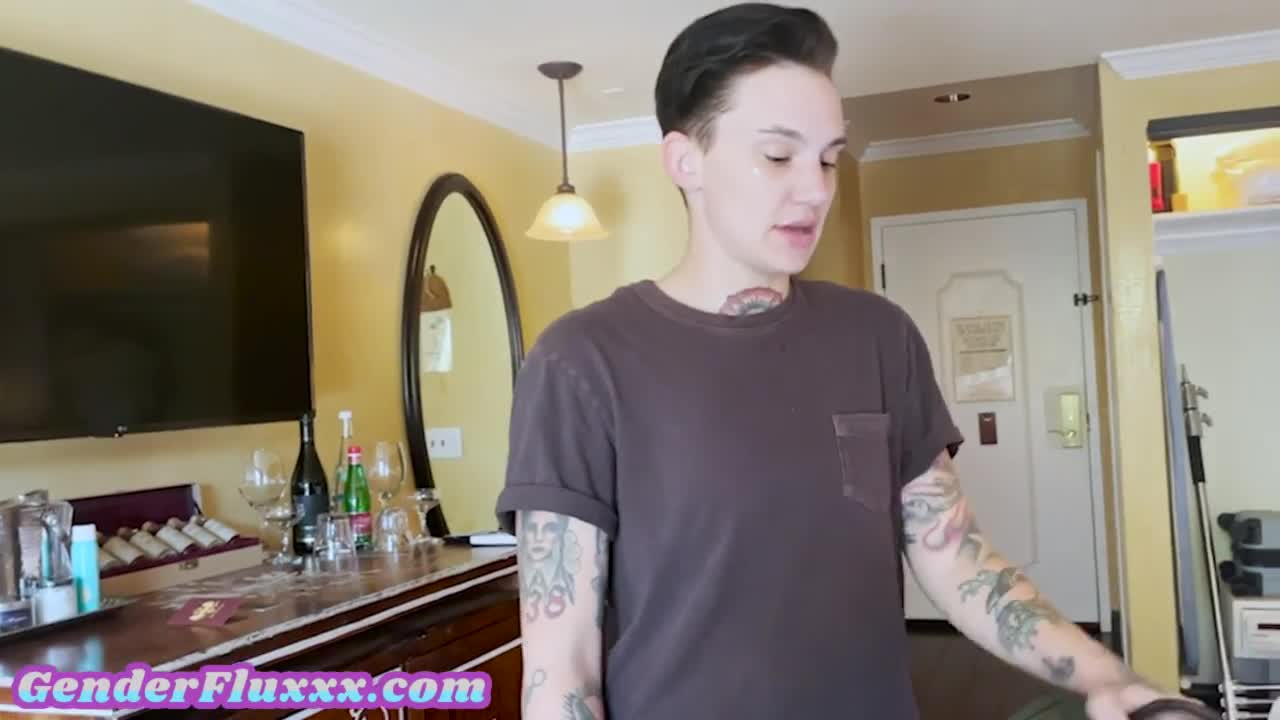 Watch Babe enjoys casting kissing n cuddling tease with inked dude Short Sex Videos - Duration: 07:55 | ePornNEW.