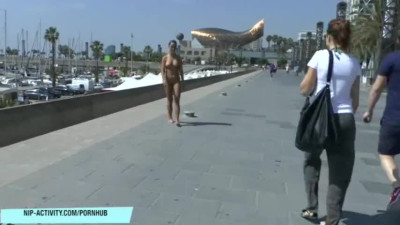 Victoria Sweet shows her sexy naked body on public streets