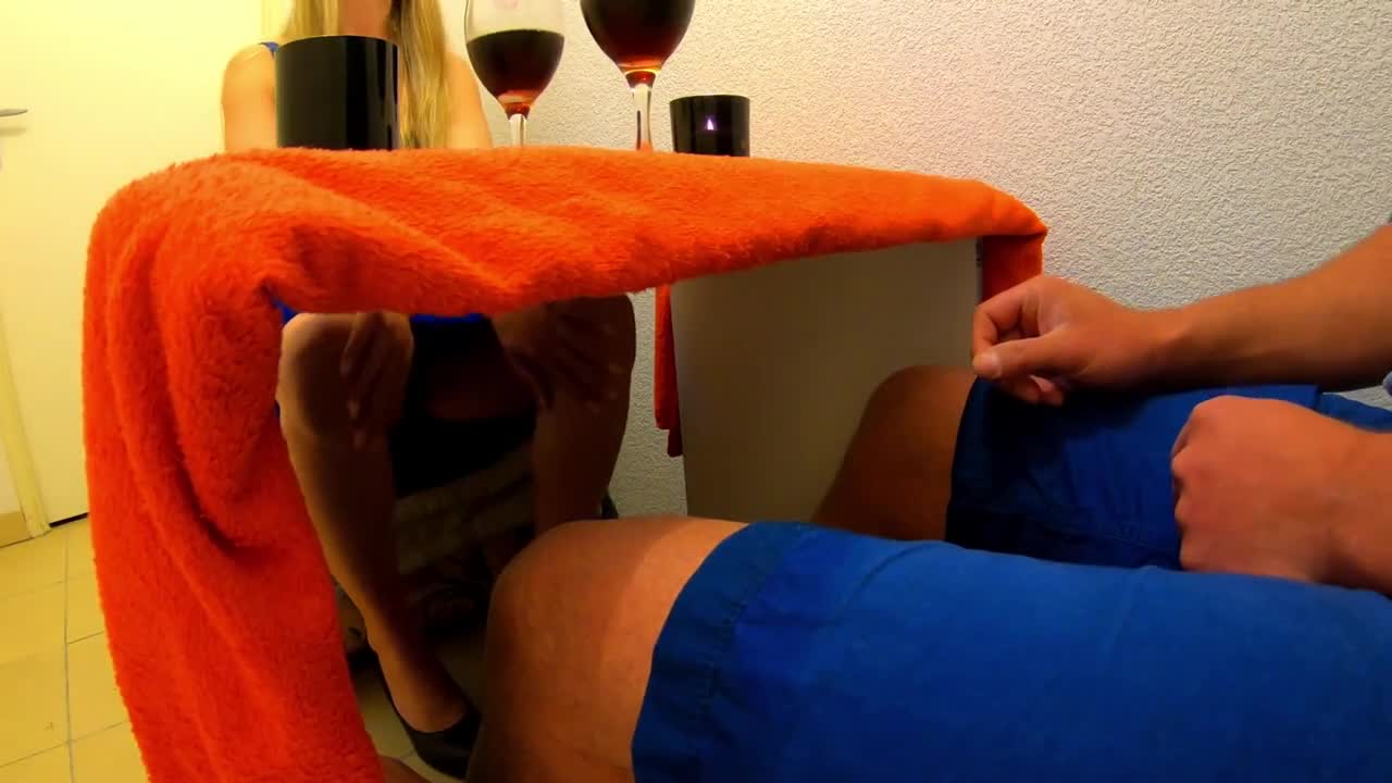 Watch Baiser sauvagement pendant le dîner Short Sex Videos - Duration: 11:44 | ePornNEW.