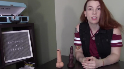 Lily ORiley Reviewing Small Glyph by Bad Dragon (SFW)