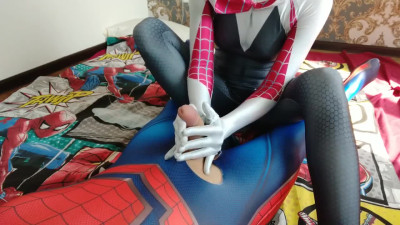 Gwen Stacy - footjob for SpiderMan