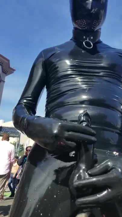 Watch Cumming in public in full latex at Folsom Street Fair Short Sex Videos - Duration: 01:29 | ePornNEW.