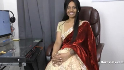 Red Saree aunty