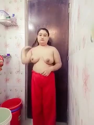 Watch Cute bbw showing nude in bathroom Short Sex Videos - Duration: 05:30 | ePornNEW.