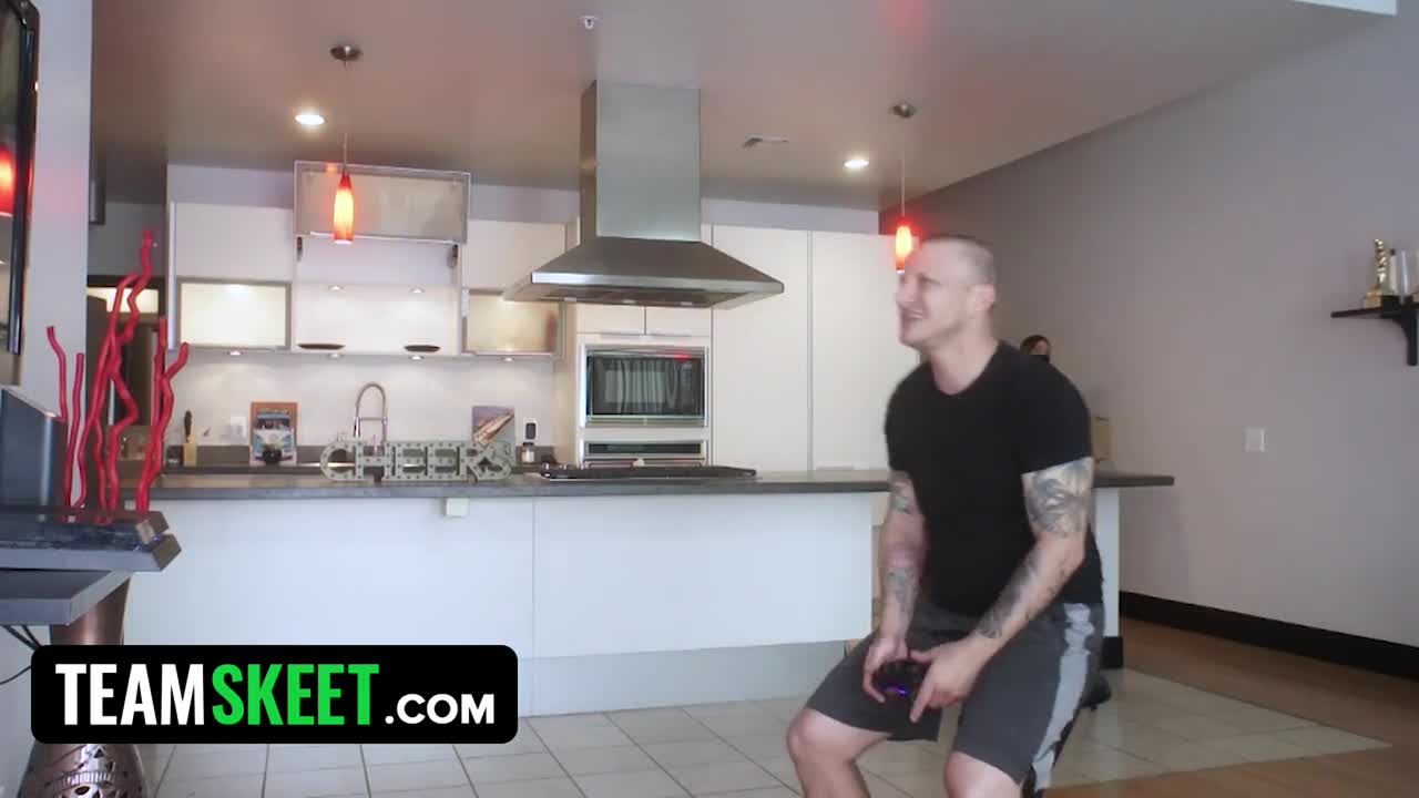 Watch Slutty Girlfriend Wednesday Nyte Entertains Gamer Boy With Her Tattooed Bubble Butt Short Sex Videos - Duration: 56:19 | ePornNEW.