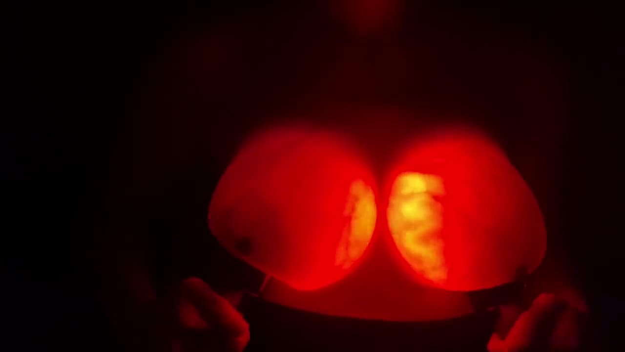 Watch Glow In The Dark Boobs. Boob Nightlights. PBelle27 Short Sex Videos - Duration: 00:28 | ePornNEW.