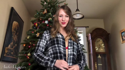 All I want for Christmas is a blowjob baby (cum in mouth) - Amateur Babe AmberWinters