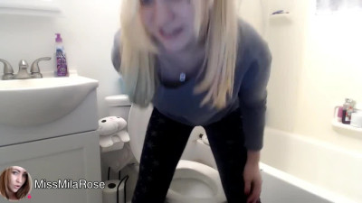 Harley Quinn Pees