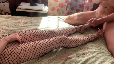 Fucked a Girl in Pantyhose between the Feet