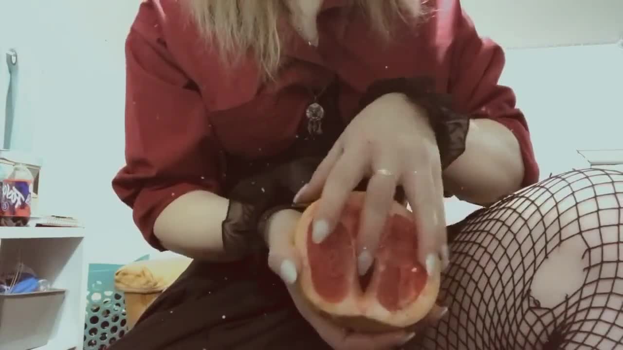 Watch Playing with Food Short Sex Videos - Duration: 00:58 | ePornNEW.