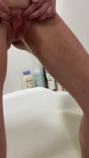 Sexy Ass Chick Pissing in the Shower