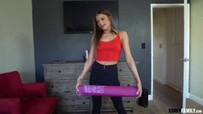 Kinky - Jade Reign - Fucking my Yoga-loving Stepsis