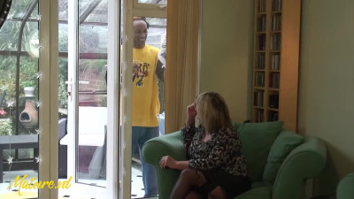 Busty British Granny Seduced the Window Cleaner into Fucking her