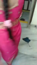 Aunty saree remove