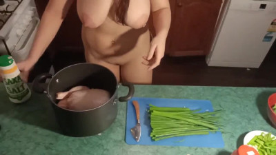 Naked Chef - Chicken Rice. Busty MILF gives Nigella Lawson a Run for her Money