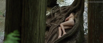 Nude Laura Bilgeri - The Recall (2017)