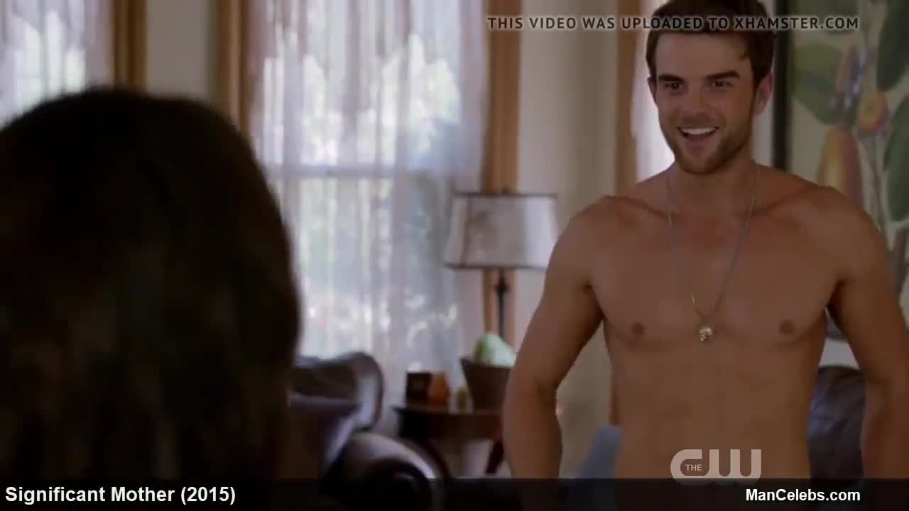 Watch Nathaniel Buzolic stripping in sexy underwear Short Sex Videos - Duration: 01:10 | ePornNEW.