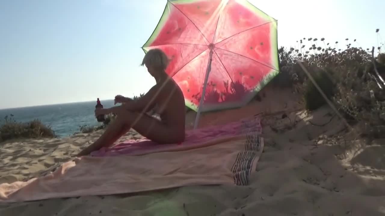 Watch Gangbang, Blowjob and Fucking on a Nudist Beach. Blonde and 5 Guys. Short Sex Videos - Duration: 07:32 | ePornNEW.