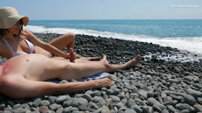 Young Stranger made Hot Handjob on a Wild Nude Beach, Public Dick Massage