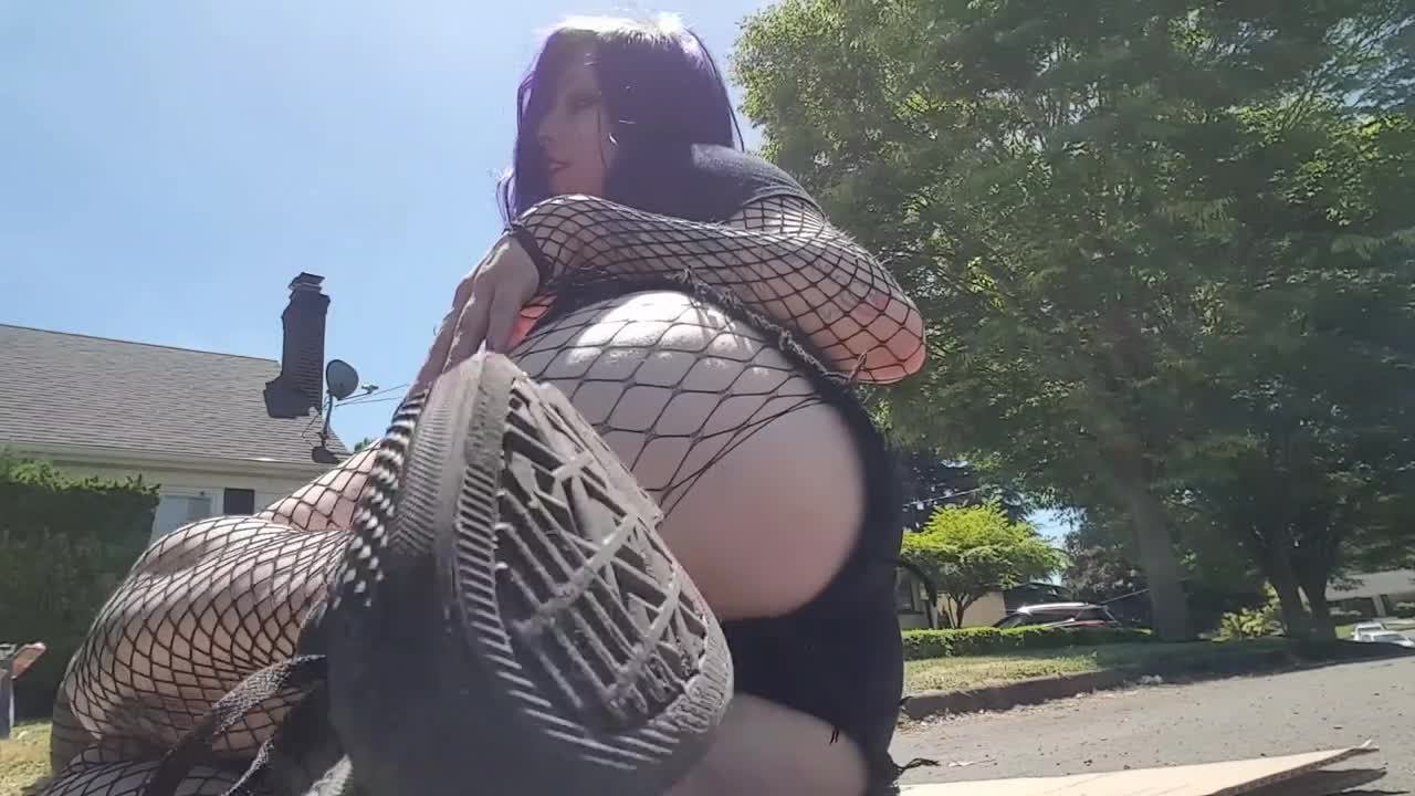 Watch Goth Girl Ass, Sweaty Socks, and Fishnets in Public Short Sex Videos - Duration: 01:35 | ePornNEW.