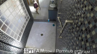 Spyfam Step Sister Nina North Ambushed and Fucked in the Shower