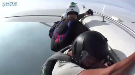 Watch Unconscious Skydiver Gets Saved Short Sex Videos - Duration: 01:52 | ePornNEW.