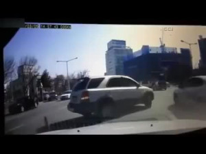 Reversing an SUV Goes Wrong