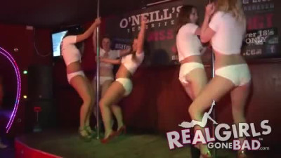 amatuer college girls strip naked during a sexy wet t-shirt competition