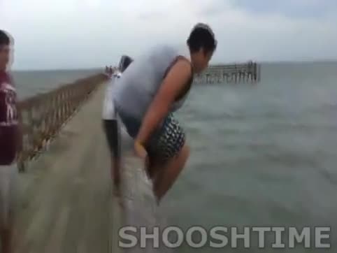 Watch Fatty Snaps His Ankle Jumping off Pier Short Sex Videos - Duration: 00:42 | ePornNEW.