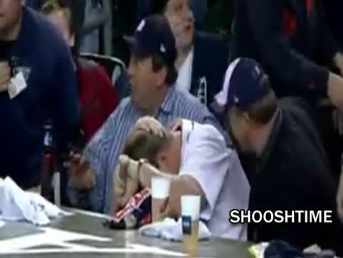 Watch Rogue Bat Smashes Fans Head at Tigers Game Short Sex Videos - Duration: 00:40 | ePornNEW.