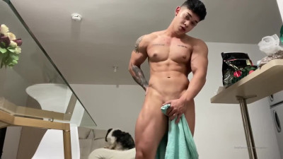 Hung muscle twink - Justin Clark