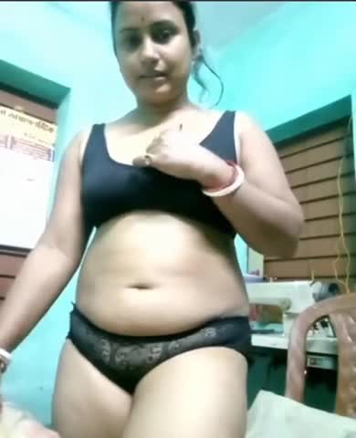 Watch Bengali boudi sex in bra panti showing to bf part 2 Short Sex Videos - Duration: 02:45 | ePornNEW.