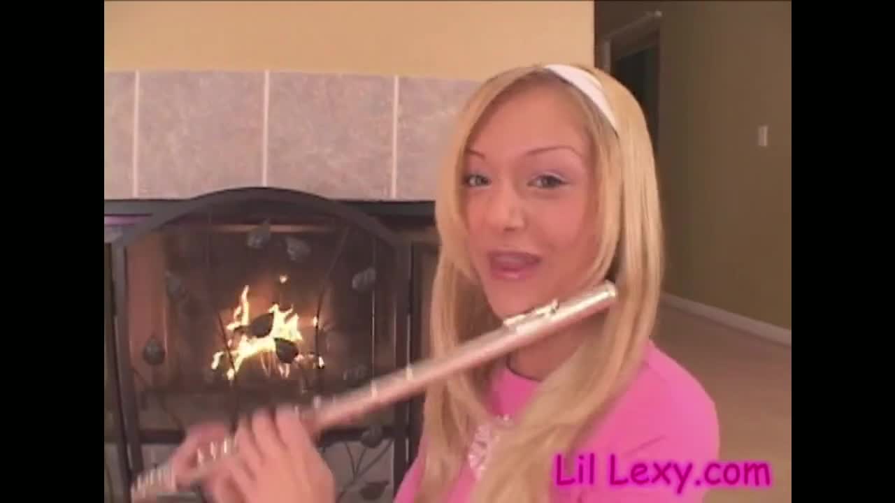 Watch Lil Lexy insert Flute on Pussy Short Sex Videos - Duration: 04:49 | ePornNEW.