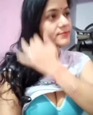 Lata bhabhi showing boobs