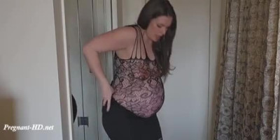 PREGNANT VERONIQUE