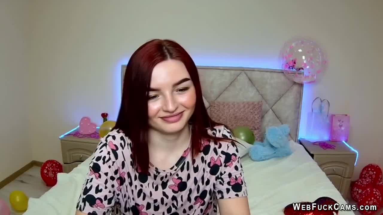 Watch Cute redhead babe NicolPot chats on webcam live solo show Short Sex Videos - Duration: 05:04 | ePornNEW.