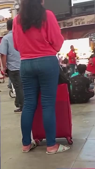 Watch SEXY GIRL SHOWING AT HOWRAH STATION Short Sex Videos - Duration: 03:07 | ePornNEW.