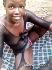 African ebony village girl gets fucked outdoors live at sexycamx