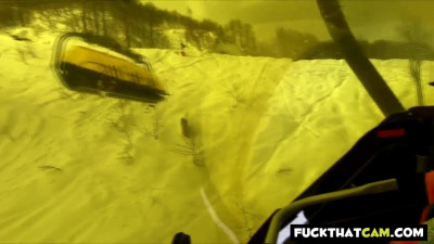 Exhibitionist Skiing: Blonde Flashes in Cable Car