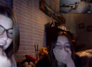 two girls see me cum