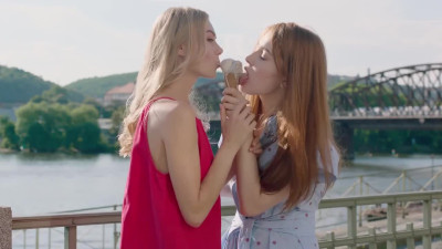 Jia Lissa & Nancy A