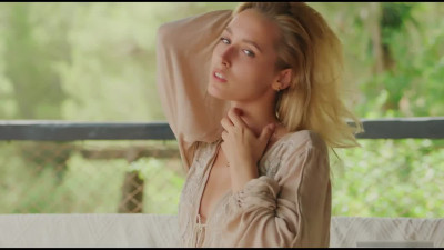 Just A Very Gorgeous Kelly Collins