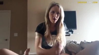 Twitch.TV Gamer Girl Caught on a Sex Tape