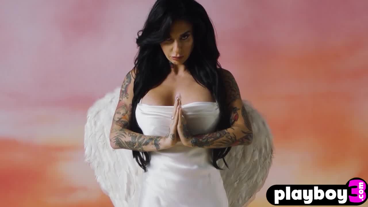 Watch Big tits Joanna Angel on wings of lust and showed her perfect curvy body Short Sex Videos - Duration: 05:11 | ePornNEW.