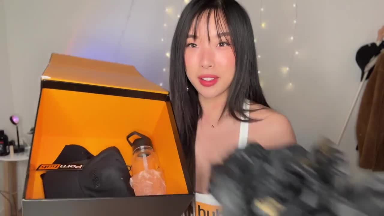 Watch Korean Babe Gets TRIPLE CREAMPIE during 25K Subs Unboxing (AMAF) Short Sex Videos - Duration: 06:14 | ePornNEW.