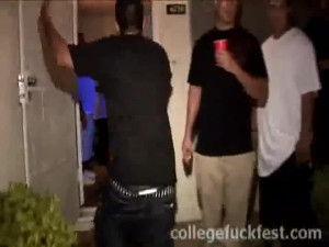 Coed teen fucking dick in frat house